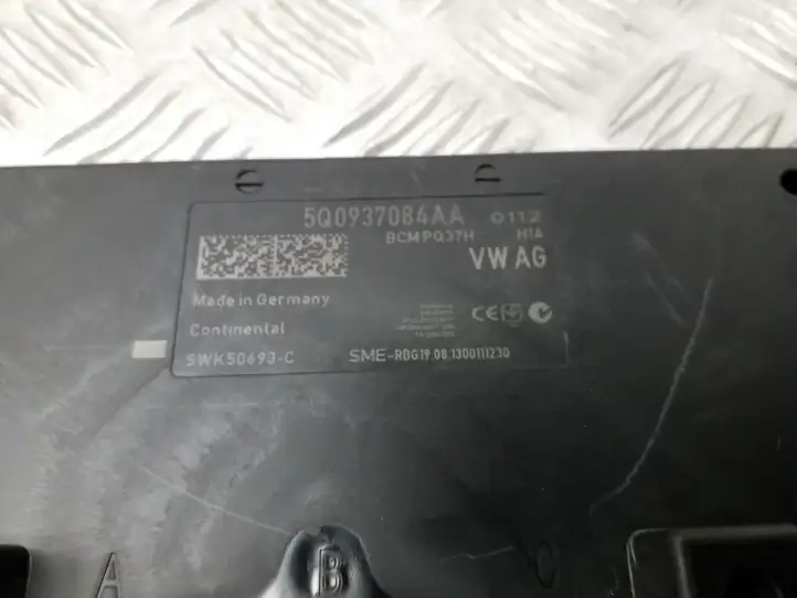 Skoda Octavia Mk3 (5E) (2013 - 2019) 5Q0937084AA Модуль комфорта — фото 2