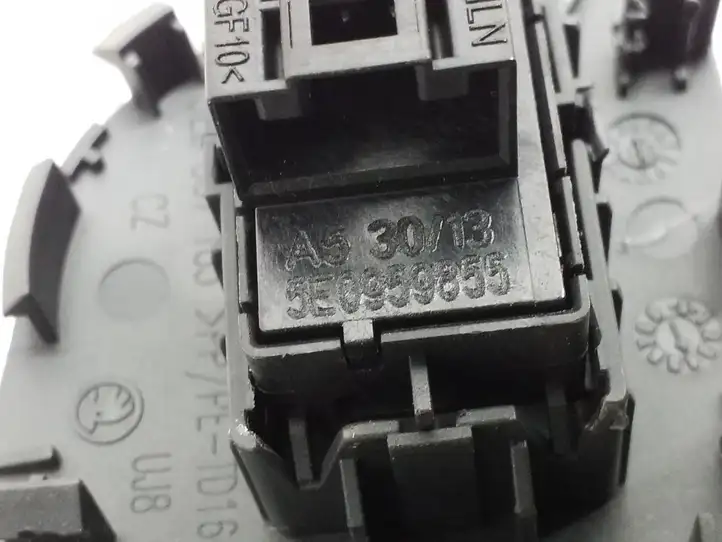 Skoda Octavia Mk3 (5E) (2013 - 2019) 5E0959855 Кнопка стеклоподъемников — фото 5
