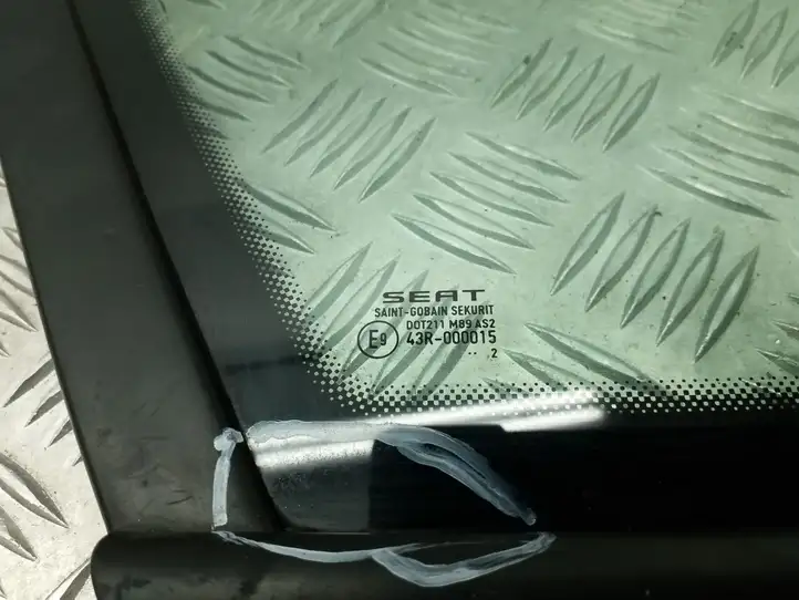 Seat Ibiza IV (6J,6P) (2008 - 2017) 6J8845041 Заднее боковое стекло — фото 5