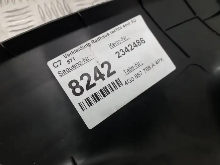 Audi A6 C7 (2011 - 2014) 4G0867768A Нижняя боковая отделка заднего сиденья — фото 3