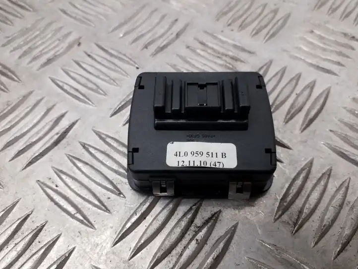 Audi Q7 4L (2005 - 2009) 4L0959511B Кнопка закрытия крышки багажника — фото 4