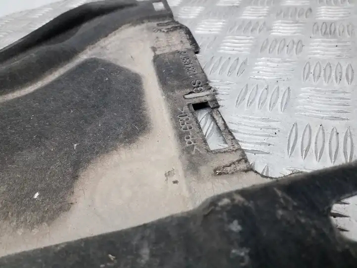 Audi A6 C7 (2014 - 2018) 4G0825216A Защита днища задней части — фото 6
