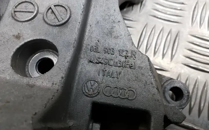 Audi A4 S4 B8 8K (2011 - 2015) 03L903143R Кронштейн генератора — фото 5