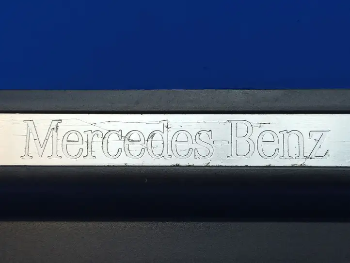 Mercedes-Benz C W203 (2000 - 2007) A2036800735 Наружная отделка переднего порога — фото 8
