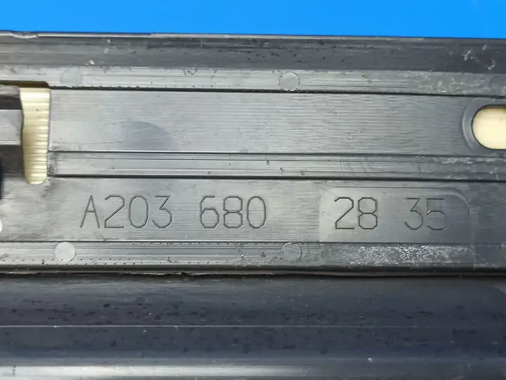 Mercedes-Benz C W203 (2000 - 2007) A2036802835 Наружная отделка переднего порога — фото 5