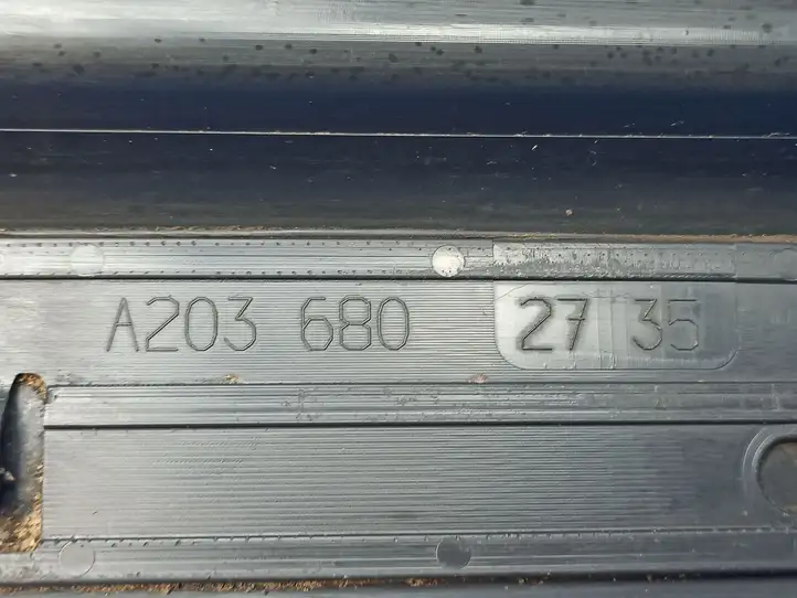 Mercedes-Benz C W203 (2000 - 2007) A2036802735 Наружная отделка переднего порога — фото 11