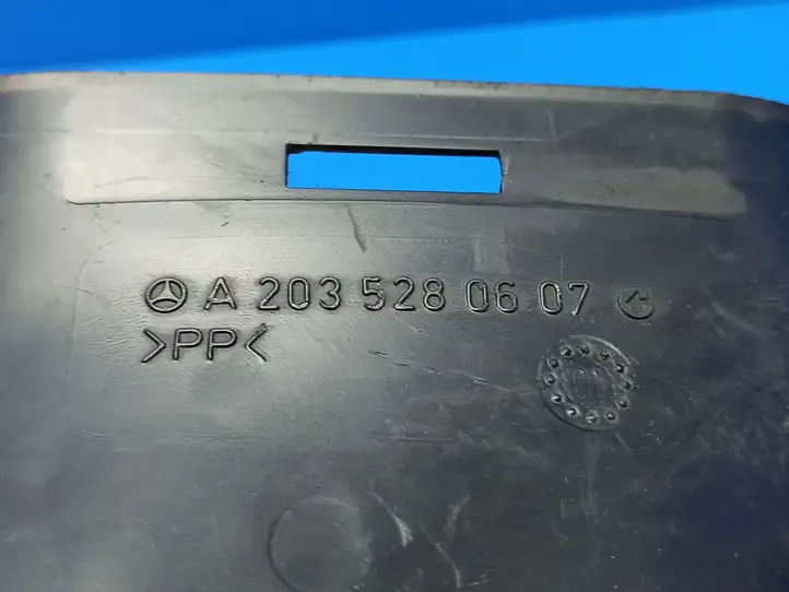Mercedes-Benz C W203 (2000 - 2007) A2035280607 Детали воздухозаборника — фото 3