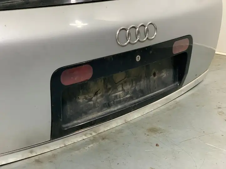 Audi A6 S6 C5 4B (2001 - 2004) Крышка багажника — фото 8