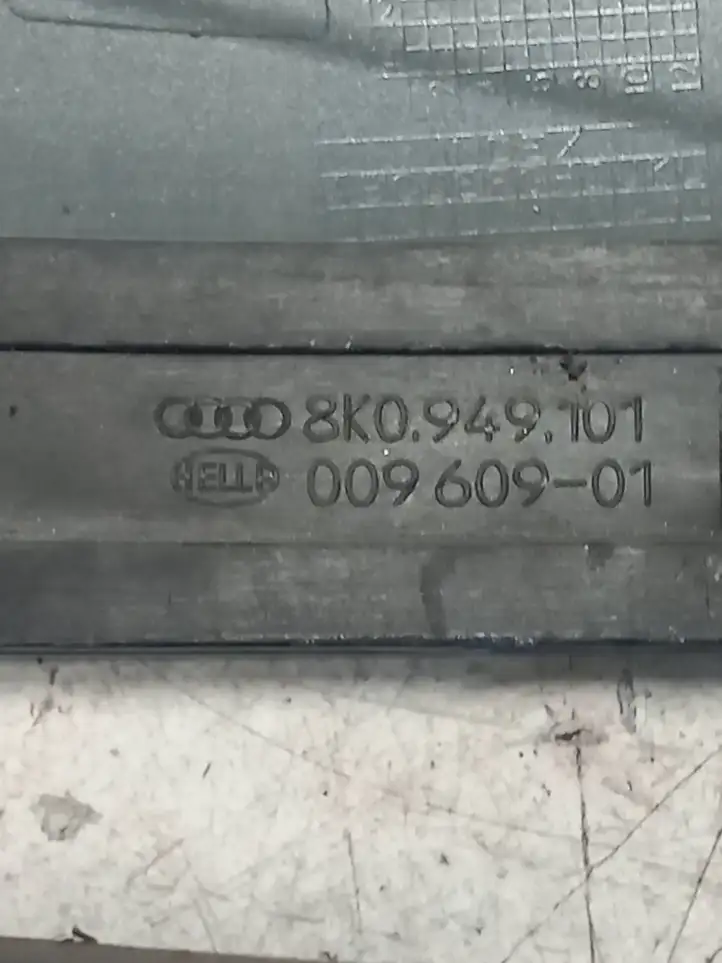 Audi A4 S4 B8 8K (2007 - 2011) 8K0949101 Пластиковая отделка зеркала — фото 3