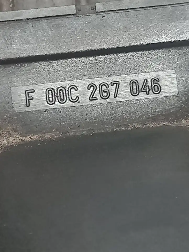 Audi A4 S4 B8 8K (2007 - 2011) F00C2G7046 Датчик массового расхода воздуха — фото 2