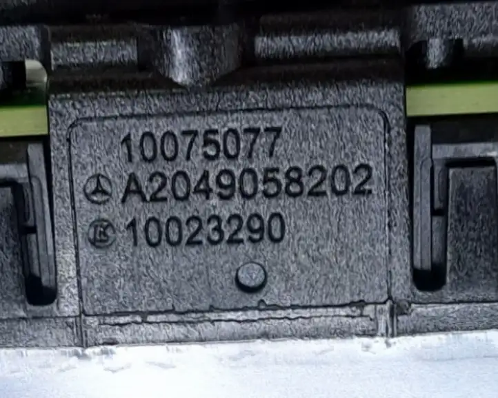 Tesla Model X (2015 - 2021) A2049058202 Блок кнопок стеклоподъемников — фото 4