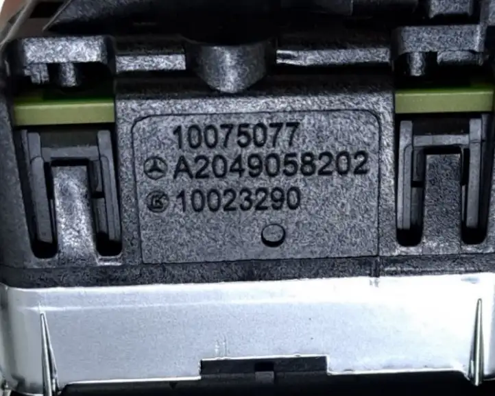 Tesla Model X (2015 - 2021) A2049058202 Блок кнопок стеклоподъемников — фото 5