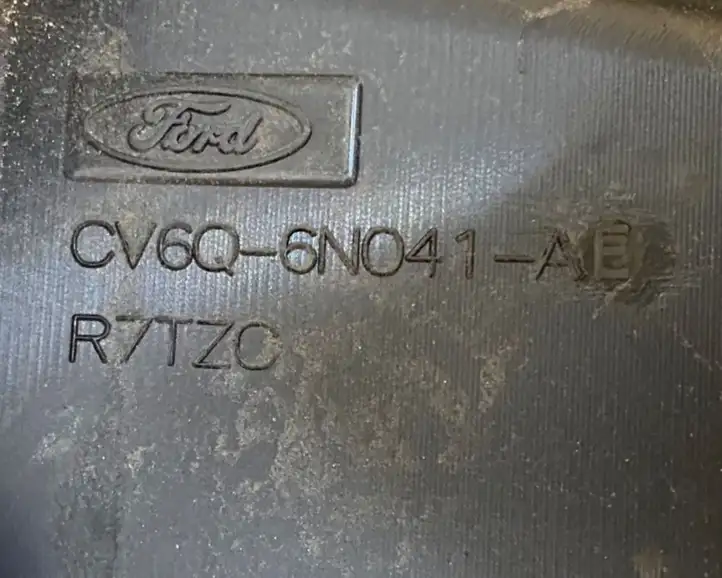 Ford Mondeo MK V (2014 - ) CV6Q6N041A Крышка двигателя декоративная — фото 6