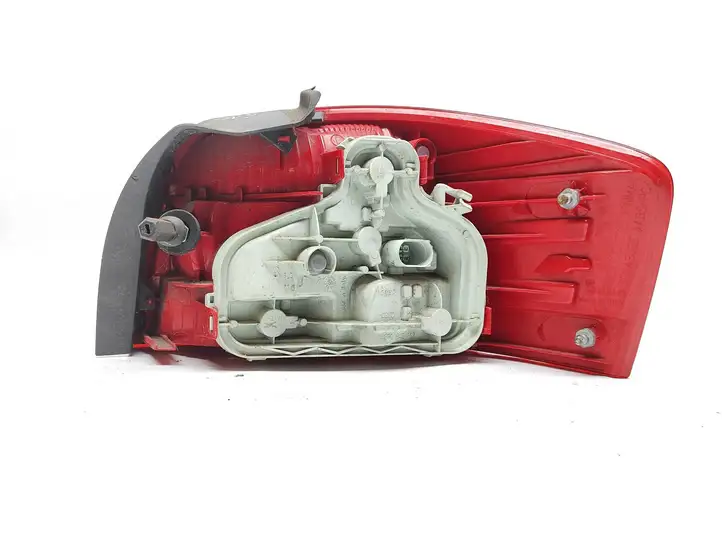 Audi A3/S3 8P (2004 - 2008) 8P0945095 Задний фонарь в кузове — фото 1