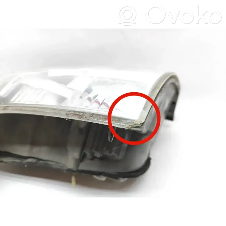 Toyota Corolla Verso AR10 (2004 - 2009) Задний фонарь в кузове — фото 3