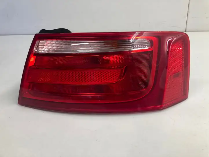 Audi A5 8T 8F (2011 - 2016) 8T8945096E Задний фонарь в кузове — фото 1