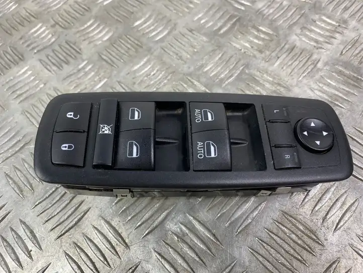 Dodge Durango (2013 - ) 68319802AA Кнопка стеклоподъемников — фото 4