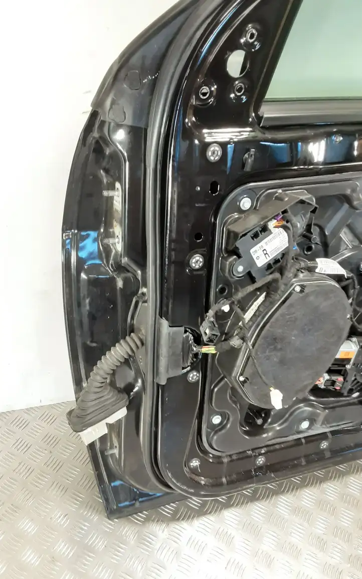 Jeep Grand Cherokee (2010 - 2021) Дверь — фото 9