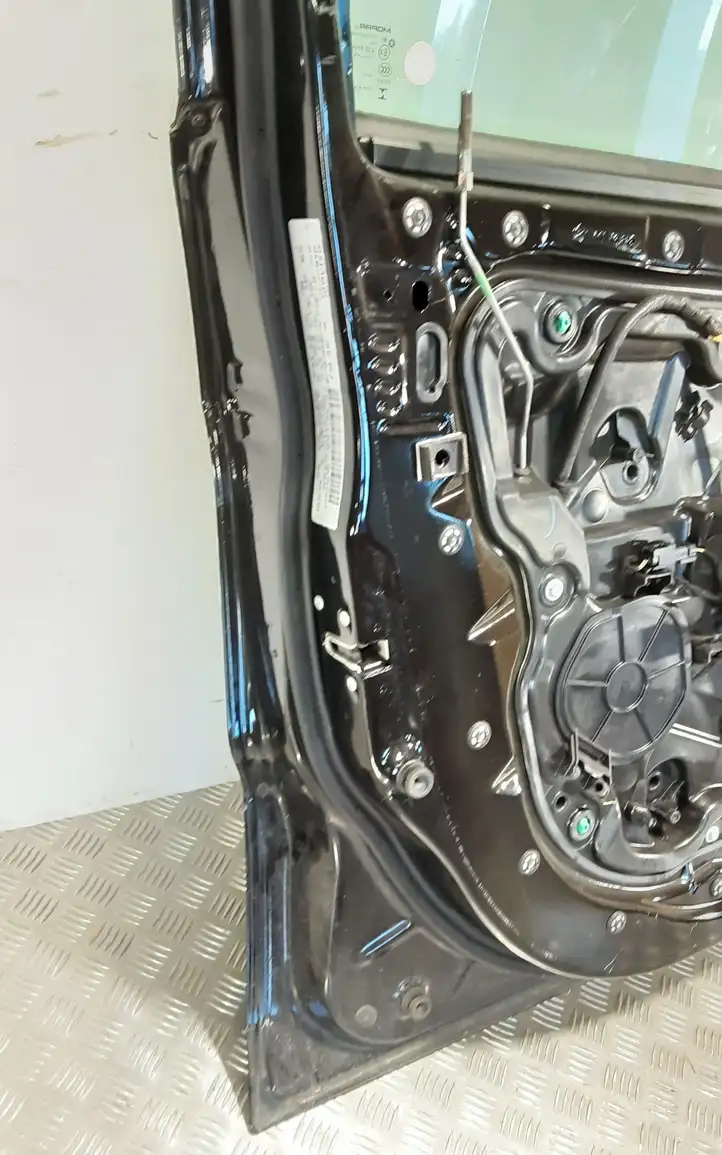 Jeep Grand Cherokee (2010 - 2021) Дверь — фото 3