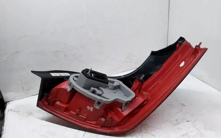 Peugeot 508 (2010 - 2014) 9686293780A Задний фонарь в кузове — фото 4