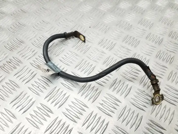 Skoda Rapid (NH) (2012 - 2019) 6R0971537G Плюсовой провод аккумулятора — фото 1