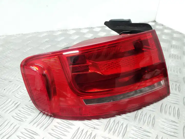 Audi A4 S4 B8 8K (2007 - 2011) 8K5945095D Задний фонарь в кузове — фото 1