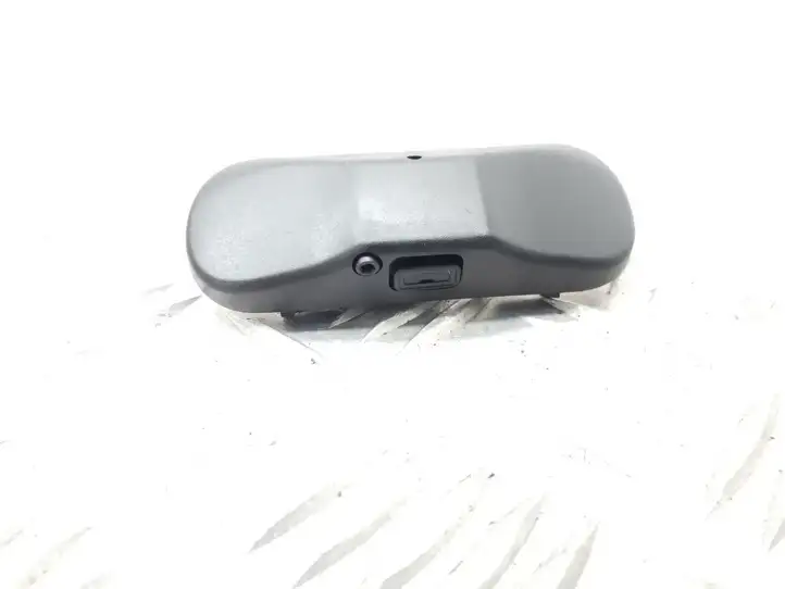 Volkswagen Golf Plus (2004 - 2008) 5M0955986C Форсунка омывателя лобового стекла — фото 1