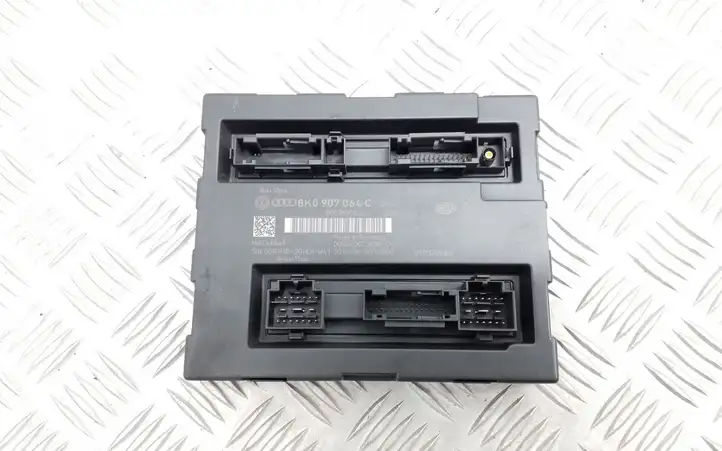 Audi A4 S4 B8 8K (2007 - 2011) 8K0907064C Модуль комфорта — фото 1