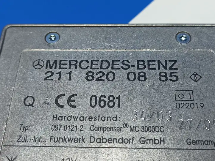 Mercedes-Benz E W211 (2002 - 2009) 2118200885 Блок управления антеннами — фото 2