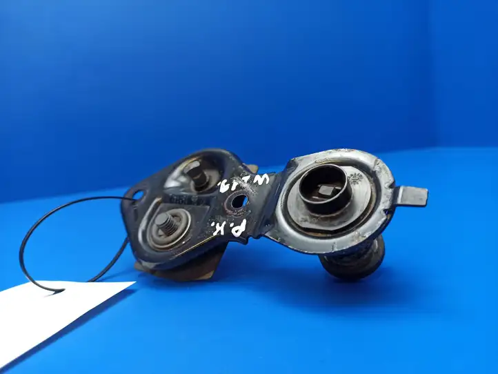 Mercedes-Benz CLS C219 (2003 - 2011) A2118800360 Кронштейн замка капота — фото 3
