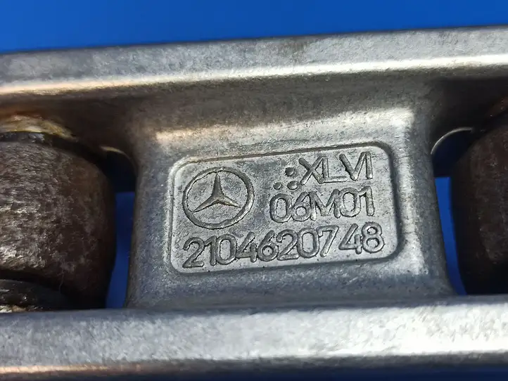 Mercedes-Benz CLS C219 (2003 - 2011) 2104620748 Кардан рулевого вала — фото 2