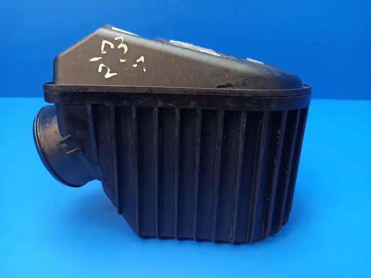Mercedes-Benz C W203 (2000 - 2007) A2710900804 Резонатор впуска — фото 10