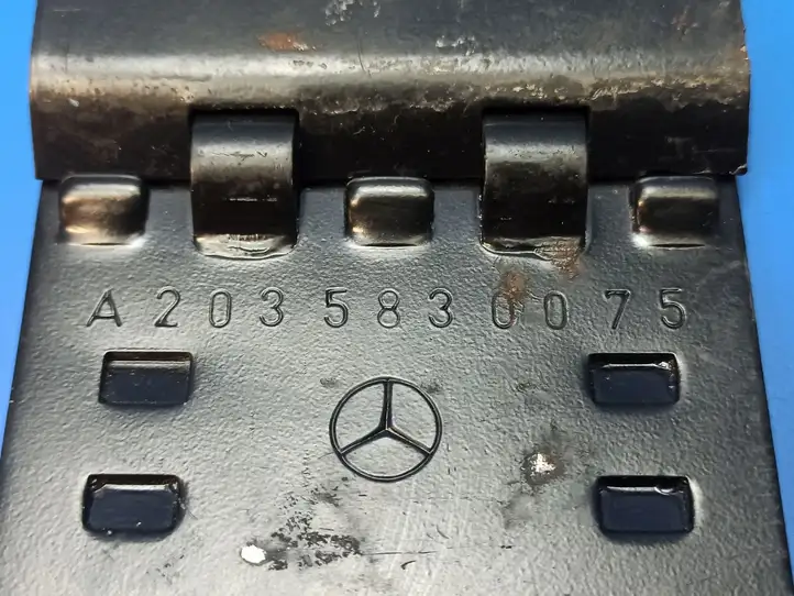 Mercedes-Benz E W211 (2002 - 2009) A2035830075 Прочие детали салона — фото 9