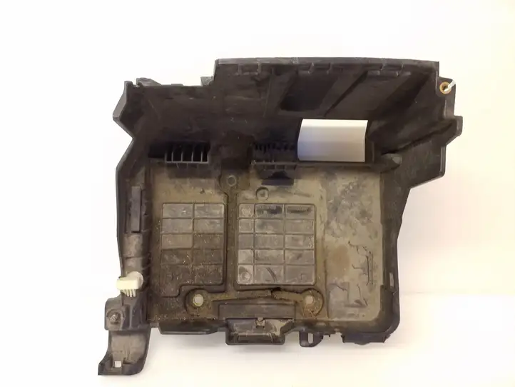Renault Scenic II - Grand scenic II (2003 - 2006) 8200467409 Площадка аккумулятора — фото 2
