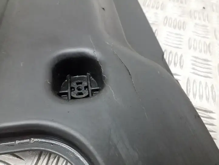 Volkswagen PASSAT B8 (2015 - ) 3Q0825101A Защита днища задней части — фото 6