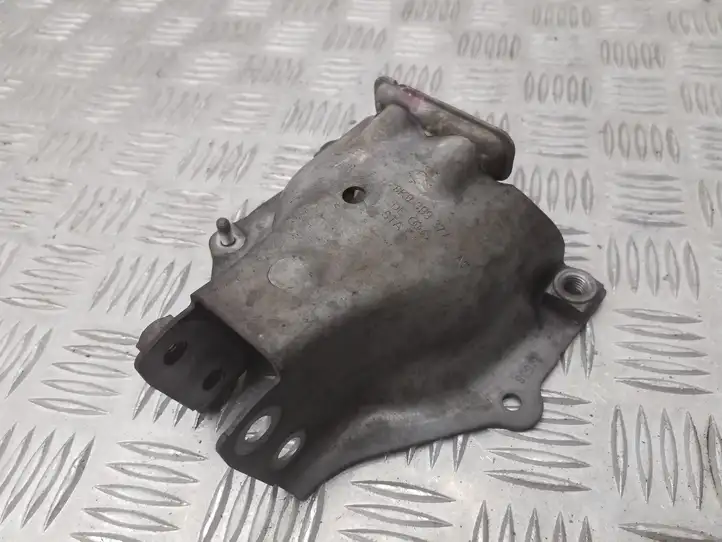Audi A4 S4 B8 8K (2007 - 2011) 8K0399377AF Кронштейн двигателя — фото 3