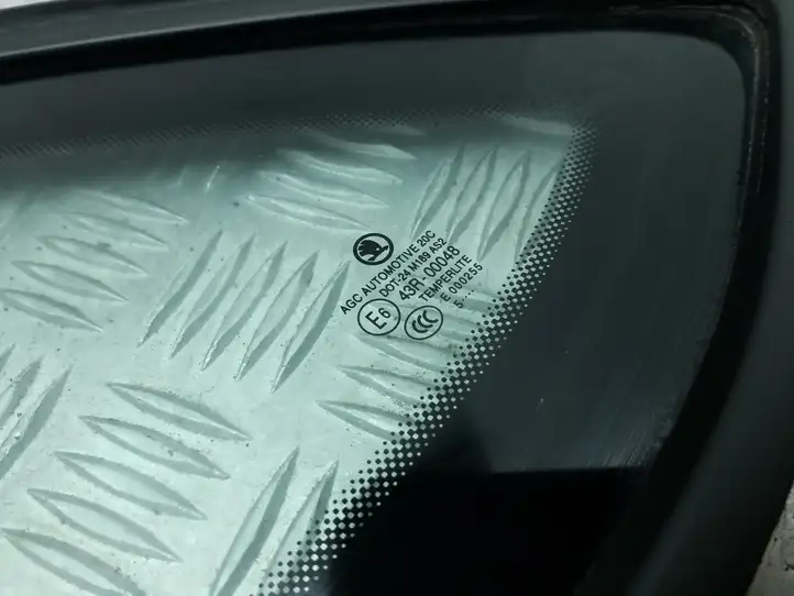 Skoda Fabia Mk3 (NJ) (2015 - 2021) 6V9845297 Заднее боковое стекло — фото 6