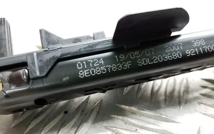 Audi A3/S3 8P (2004 - 2008) 8E0857833F Электродвигатель регулировки ремня безопасности — фото 3