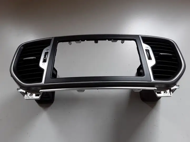Kia Sportage (2016 - 2018) 97420F1000 Центральный воздушный дефлектор — фото 1