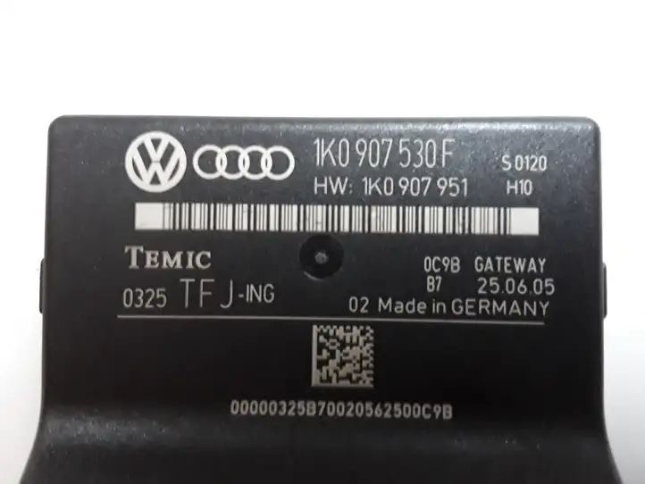 Volkswagen Touran II (2010 - 2016) 1K0907530F Модуль Gateway — фото 3