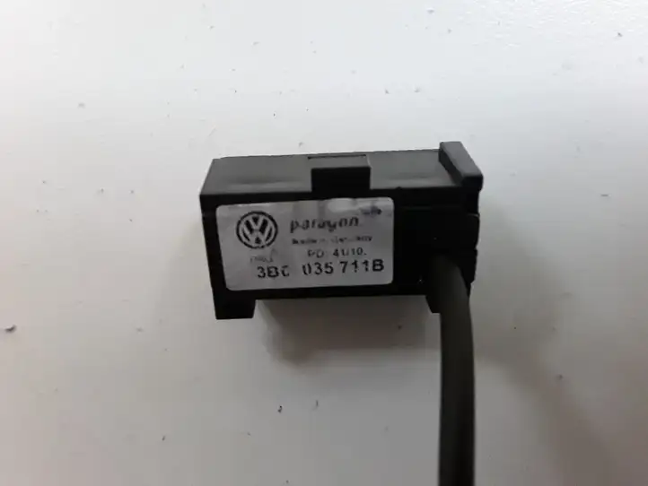 Skoda Superb B6 (3T) (2008 - 2015) 3B0035711B Микрофон (Bluetooth / телефон) — фото 2
