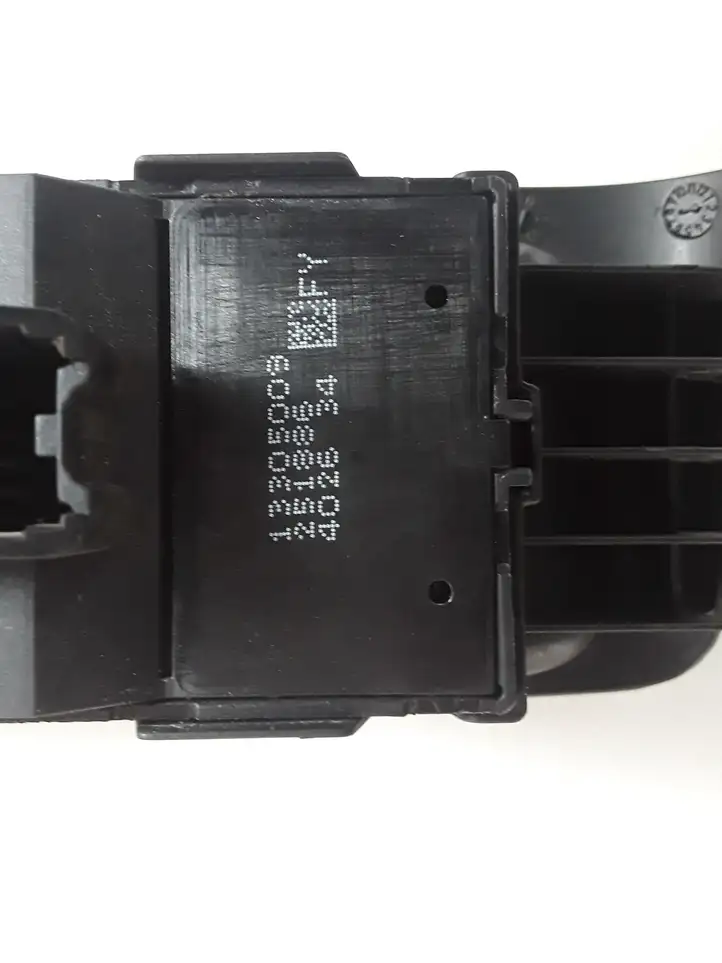 Opel Zafira C (2014 - 2016) 13305009 Блок кнопок стеклоподъемников — фото 3
