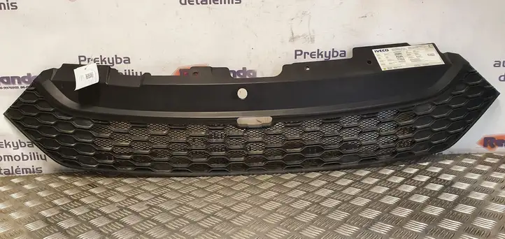 Iveco Daily Daily 35 - 40.10 (2001 - 2016) 5801543607 Верхняя решетка радиатора — фото 1