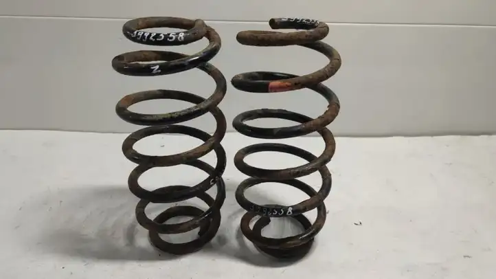 Toyota Yaris Verso (1999 - 2005) 4823152170 Пружина задней подвески — фото 3