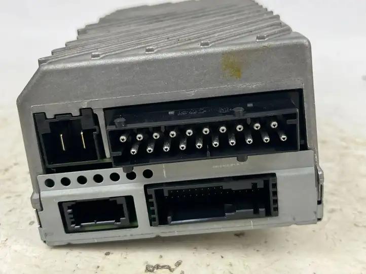 BMW X5 F15   9326468 Звукоусилитель