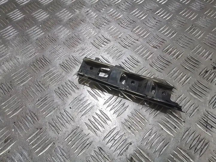 Volkswagen PASSAT B6 (2005 - 2010)  3C0807184 Передний держатель бампера