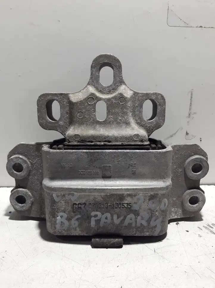 Volkswagen PASSAT B6 (2005 - 2010)  3C0199555 Подушка коробки передач