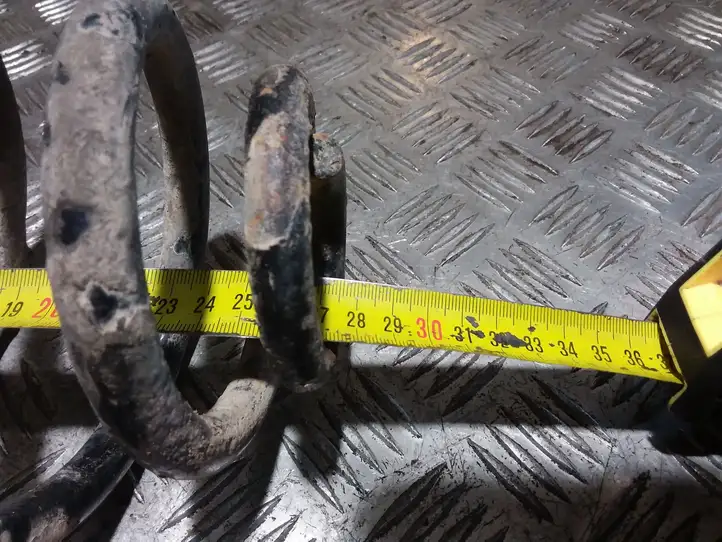 Volkswagen PASSAT B5.5 (2001 - 2005)   Пружина