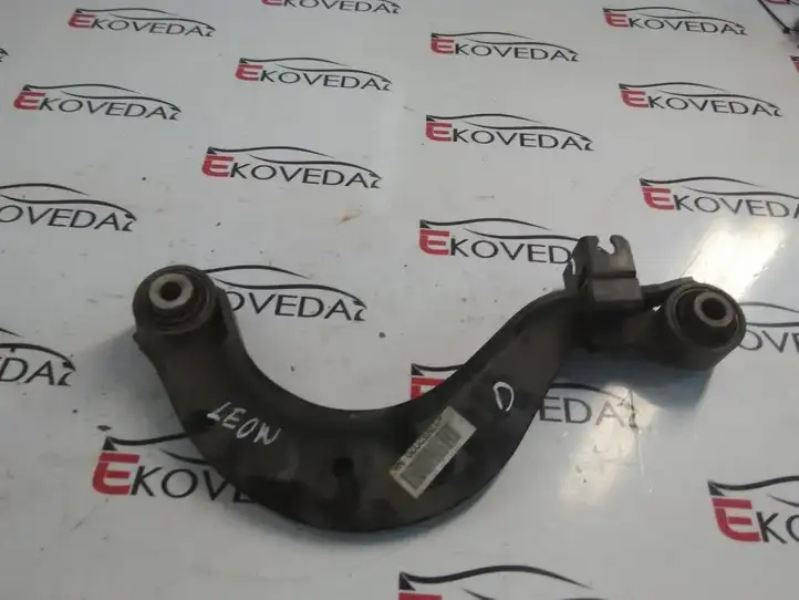 Seat Leon (1P) (2005 - 2012)  1K0505363 Вилы