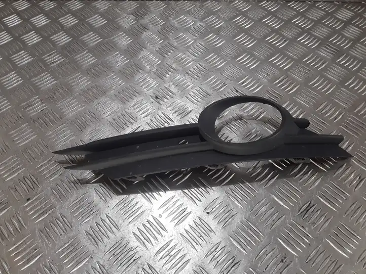 Opel Corsa D   13211479 Нижняя решётка (из трех частей)